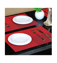Amerikan Servis Sunum Altlığı 4 Adet Kaymaz Isıya Dayanıklı Leke Tutmaz Yıkanabilir Pvc 45 x 30 cm Kırmızı Renk (Kırmızı Dama)