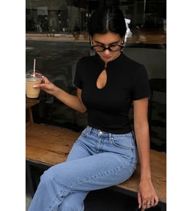 Kadın Damla Yaka Düğme Detaylı Kısa Kollu Fit Bluz