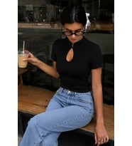 Kadın Damla Yaka Düğme Detaylı Kısa Kollu Fit Bluz