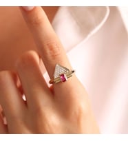 14 Ayar Altın Ruby Yüzük Özel Tasarım Triangle (Çok Renkli)