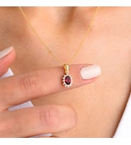 Yakut Model Oval Kesim Anturaj Pırlanta Kolye