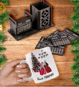 Kişiye Özel Yılbaşı Tasarımlı Kupa Ve Ahşap Takvim Seti (Model 1)