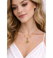 Zarif Motif Detaylı Gold Kolye