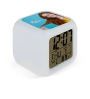 Gifttime Kişiye Özel Fotoğraflı 7 Renk Değiştiren Alarmlı Dijital Küp Saat