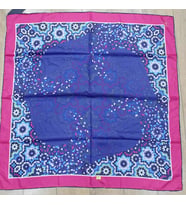 Mandala Desen Black Seri Twill Eşarp Eşarp Askısı ile Birlikte 90x90 cm Kırmızı 