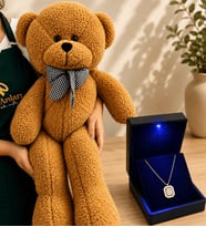 Işıklı Kutuda 925 Ayar Gümüş Altın Kaplama Baget Taşlı Pırlanta Montür Kolye ve 80 cm Kahve Peluş Ayıcık Hediye