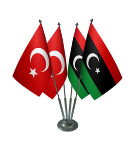 Masa Üstü Libya Bayrağı Türk Bayrağı Dörtlü Krom Direk Masa Bayrak Seti