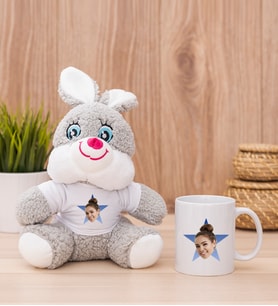 Kişiye Özel Mavi Yıldız Kafa Fotoğraflı Peluş Tavşan ve Beyaz Kupa