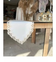 Masa Üzerine Runner, Sehpa Örtüsü Fransız Dantel Detaylı Lale 40 x 145 cm Krem