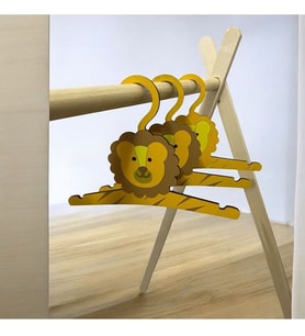 Kapbirhediye 6'lı Bebek Elbise Askısı Ahşap Kıyafet Askısı (Aslan)