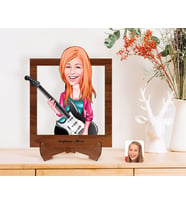 BK Gift Kişiye Özel Kadın Gitarist Karikatürlü Ahşap Standlı 3D Biblo-1 (Beyaz)