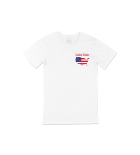 Amerika Haritalı ve Bayraklı Cep Logo Tasarımlı Beyaz Tişört