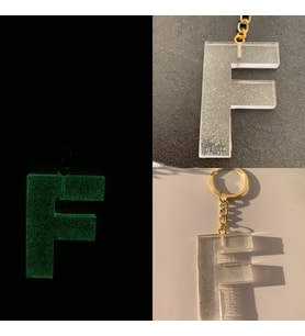 F Harfi Fosforlu Neon Yeşil Renk Parlak Simli Gold Aksesuarlı Anahtarlık El Yapımı Epoksi Hediyelik