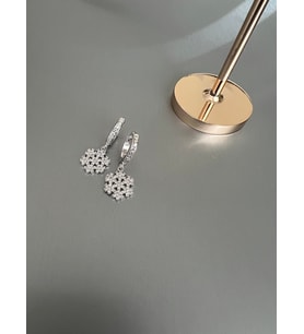 Kar Tanesi Gümüş Küpe 925 Ayar