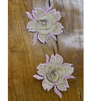 11X8 CM 2 Lİ KABARTMA NAKIŞ İŞLEME ÇİÇEK APLİKE ARMA APOLET YAMA DİKİŞ HOBİ MALZEMESİ (Pembe)