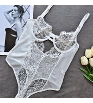 Ekru Dantelli Balenli Bodysuit (Beyaz)