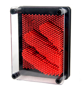 KÜÇÜK BOY 13X10 CM KIRMIZI PİN ART VIP RED 3-DİMENSİONAL PİN SCULPTURE KIRMIZI PİNART 3D ÇİVİ SANATI