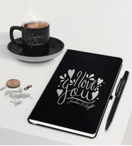 BK Gift Sevgililere Özel İsimli Siyah Defter Kalem ve Türk Kahvesi Fincanı Hediye Seti-8,  Sevgiliye Hediye, Sevgililer Günü, Yeni İş Hediyesi