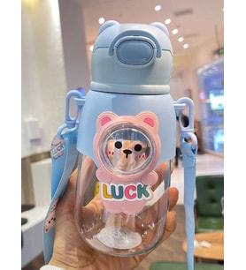 Sevimli Figürlü Çocuk Suluğu 660 Ml Pipetli Boyun Askılı Su Matarası (Mavi)