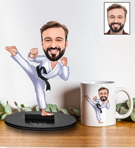 Kişiye Özel Karateci Tasarımlı Karikatür Biblo Ve Kupa Hediye Seti 70