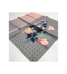 Çiçekli Desen Gold Seri Twill Eşarp Eşarp Askısı ile Birlikte 90x90 cm Gri Pudra
