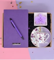 Kişiye Özel Mor Termo Defter& Mor Kalem& Orkide Çiçeği Model Mor Renkli Mum& Çiçek Desenli Lila Renk Fincan Hediye Seti