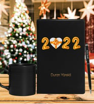 Yılbaşı İçin Kişiye Özel Defter Kalem & Varil Kupa Hediye Seti
