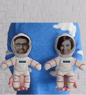 BK Gift Kişiye Özel Fotoğraflı Astronot Çiftler 2’li Bebek Yastık-1