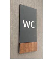 Wooden Serisi Dikey WC Yönlendirme Levhası