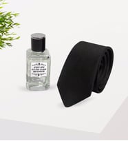 BK Gift Kişiye Özel Cam Şişede 50ml Erkek Parfüm ve Siyah Kravat Hediye Seti (Model 1)