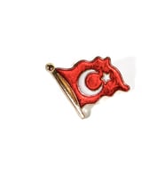 Dalgalanan Kırmızı Türk Bayrağı Metal Rozet