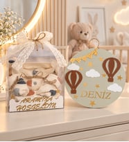 YENİ DOĞAN KIZ-ERKEK BEBEK 5'Lİ TEKSTİL HEDİYE KUTUSU-KİŞİYE ÖZEL İSİMLİ UÇAN BALON KAPI-DUVAR SÜSÜ HEDİYELİ (Krem)
