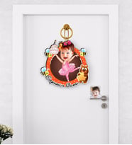 BK Gift Kişiye Özel Bebek Doğum Günü Karikatürlü Çocuk Odası Ahşap Kapı Süsü-3