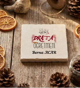Kişiye Özel Drama Öğretmeni Bardak Altlığı Öğretmenler Günü Hediyesi (Krem)