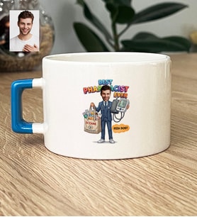 Kişiye Özel Karikatürlü Erkek Eczacı Lüks Fincan Tıp Bayramı Hediyesi