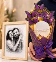 Karakalem Fotoğraflı Ahşap Çerçeve ve LED Işıklı Aynalı Mor Kelebek Buketi Hediye Seti