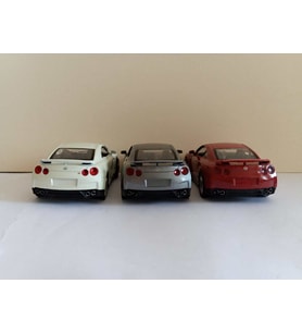 3'lü Set Nissan GTR R35 1/36 Ölçek Çek bırak(ÖZEL PLAKALI)