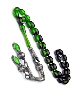 Gümüş Kazaz Püsküllü 7x10mm Yeşil Siyah Renk Süzmesi Ateş Kehribar Tesbih (Çok Renkli)