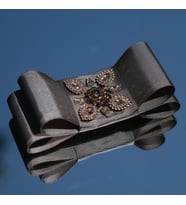 Taşlı Fiyonk Toka (Gri)