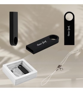 KİŞİYE ÖZEL 32 GB SİYAH FLAŞ BELLEK