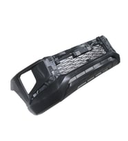 MITSUBISHI L200- PICK UP- 19/22; ÖN TAMPON SİYAH KENDİNDEN PANJURLU/KARLIKLI/FAR YIKAMA DELİKSİZ(FPI 142-2000 6400J791