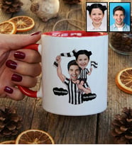 Kişiye Özel Karikatürlü Siyah Beyaz Taraftar Baba Kız Kupa Bardak Babalar Günü Hediyesi