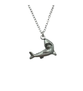 Shark (Köpek Balığı) Figürlü Unisex Kolye – Güçlü, Cesur ve Denizci Ruhlu Tasarım