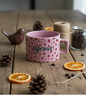 Kişiye Özel Çilek Desenli Lüks Pastel Fincan Doğum Günü Hediyesi