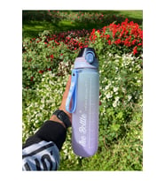 Motivasyonel Sporcu Ve Yetişkin Su Matarası Su Şişesi Suluk 1lt Tritan Bpa Içermez 3d Sticker Hediye