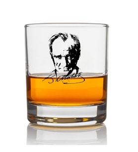Atatürk İmzalı ve Portreli Viski Bardağı - Mustafa Kemal Atatürk Baskılı Cam Sunum Bardağı, Hediyelik Şık Likör ve Meşrubat Bardağı