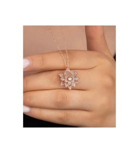 925 Ayar Gümüş Rose Taşlı Lotus Kolye