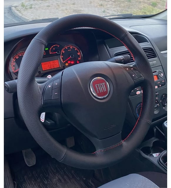 DİKİŞLİ DİREKSİYON KILIFI SİYAH DERİ NOKTALI DERİ KIRMIZI DİKİŞLİ F.IAT LİNEA İÇİN