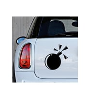 Pimi Çekilmiş Patlayacak Araç Sticker 25cm - Siyah