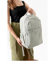 Bagacar Bolsas 1092 Su Geçirmez İthal Krinkıl Kumaş Laptop Bölmeli Okul ve Günlük Sırt Çantası AGri (Siyah)